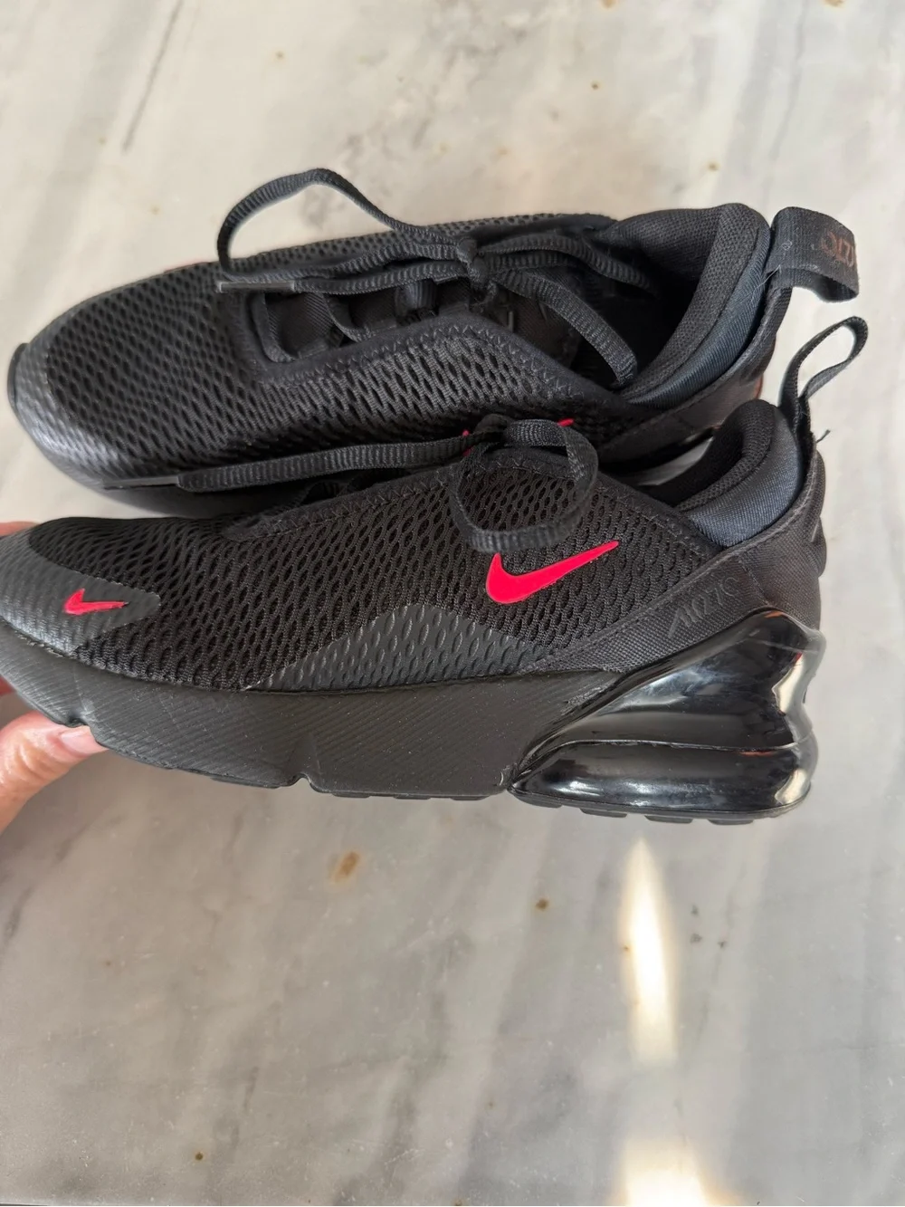 Nike Kids Black Air 270 size 2Y